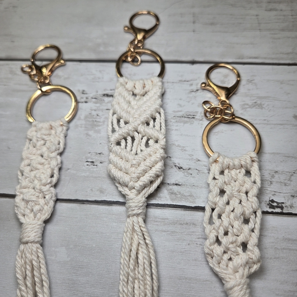 Handcrafted Macramé Keychain Set - Cream - Picture 2 of 4